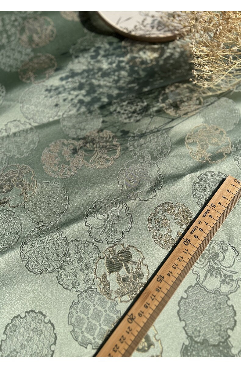 Rabbit Jacquard Silk Brocade Fabric: 58���W Damask Upho