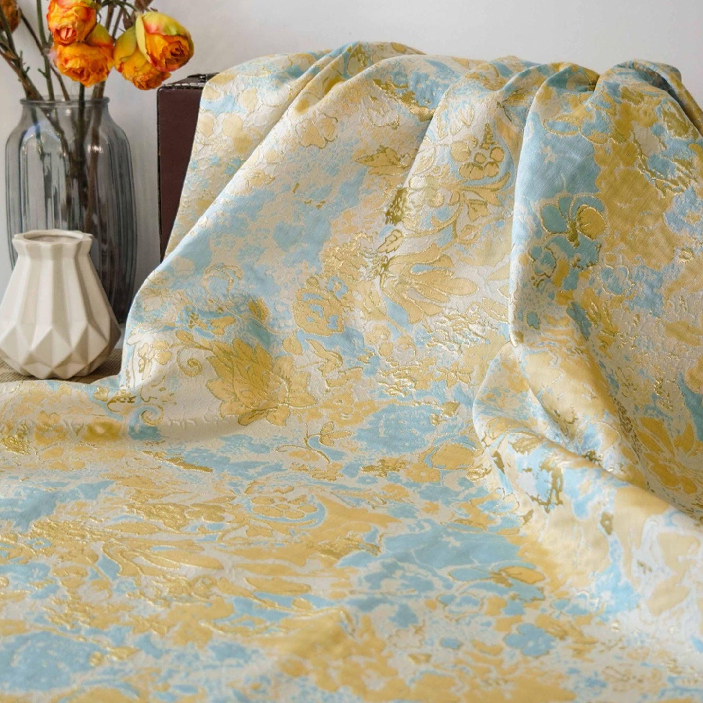 Tissu jacquard à fil doré : texture peinture à l’huile 3D, largeur 140 cm (55 po) – au mètre