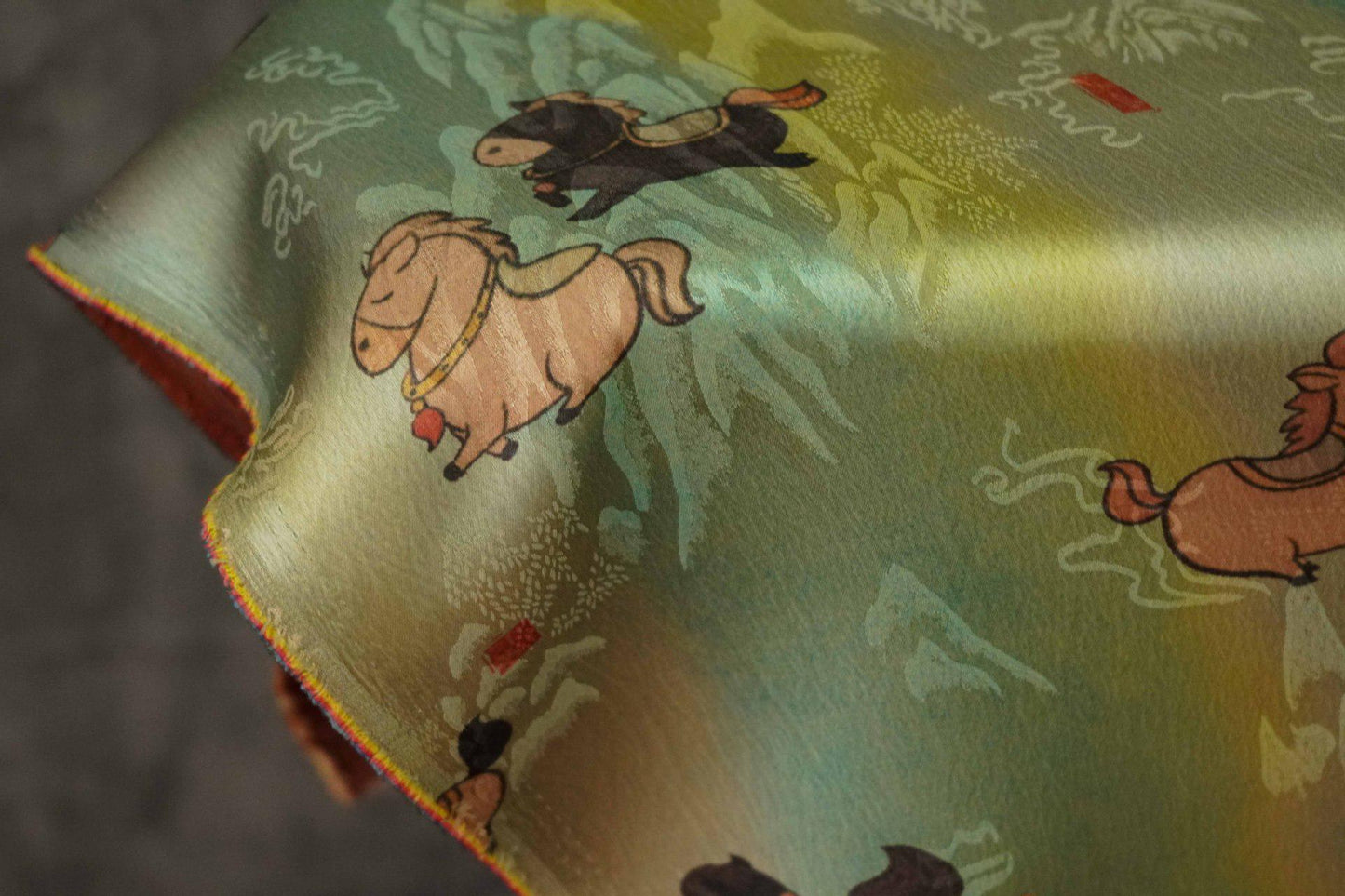 Tissu satiné en soie à motif poney - 150 cm de large, impression numérique