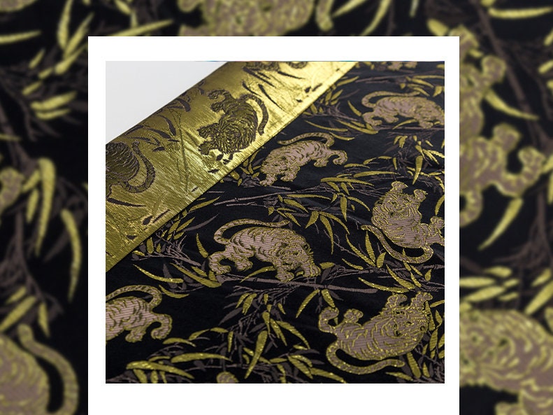 Tissu brocart de soie et bambou tigre : Nishijin tissé avec du fil d'or (29,5" de large)