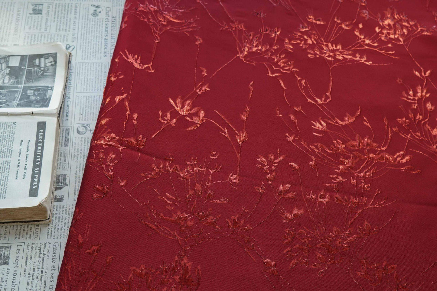 Embossed Gold Thread Floral Jacquard Fabric ��� Festive & Elegan"W