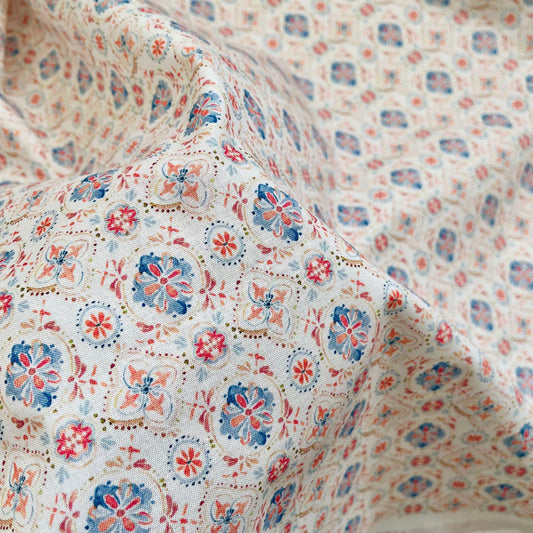 Tissu en coton à motifs floraux : imprimé style années 60, 150 cm de large, pour le quilting et la couture.