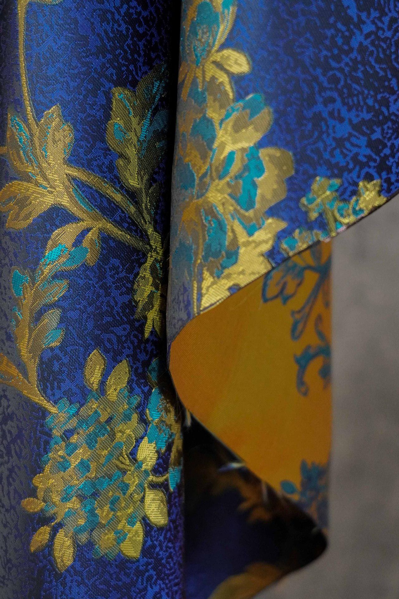 Tissu brocart jacquard à motifs floraux : robe, qipao, décoration intérieure (168 cm de large, polyester, vendu au mètre)