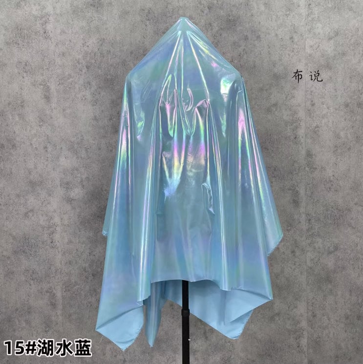 Metallic Silver Pleated Waterproof Fabric: Holographic Padded Jacket Material