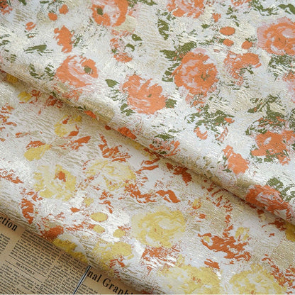 Tissu jacquard à motif floral : style peinture à l’huile douce, accents dorés, largeur 145 cm