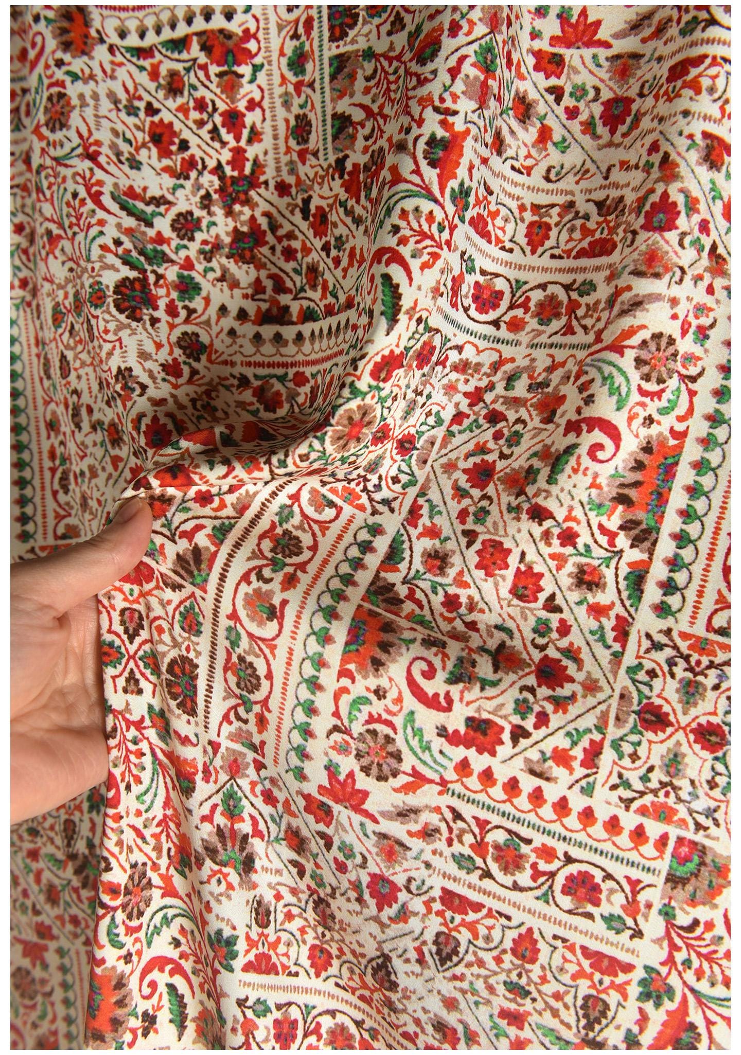 Tissu satin de coton à motif Dunhuang : largeur 140 cm, pour costumes et décoration