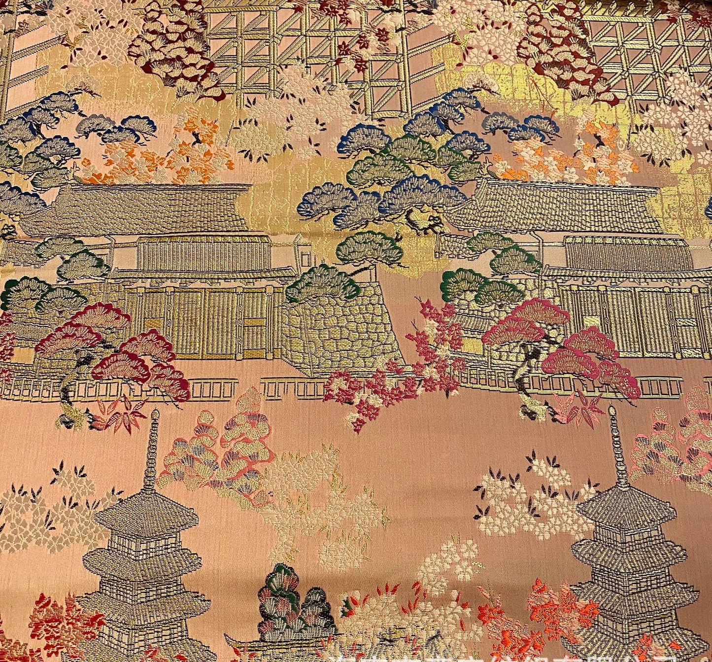 Tissu brocart Kinran japonais : Architecture ancienne, tissu à coudre à motifs floraux