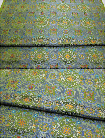 Tissu brocart à motif Thangka : satin jacquard tibétain (29,5 po de largeur)