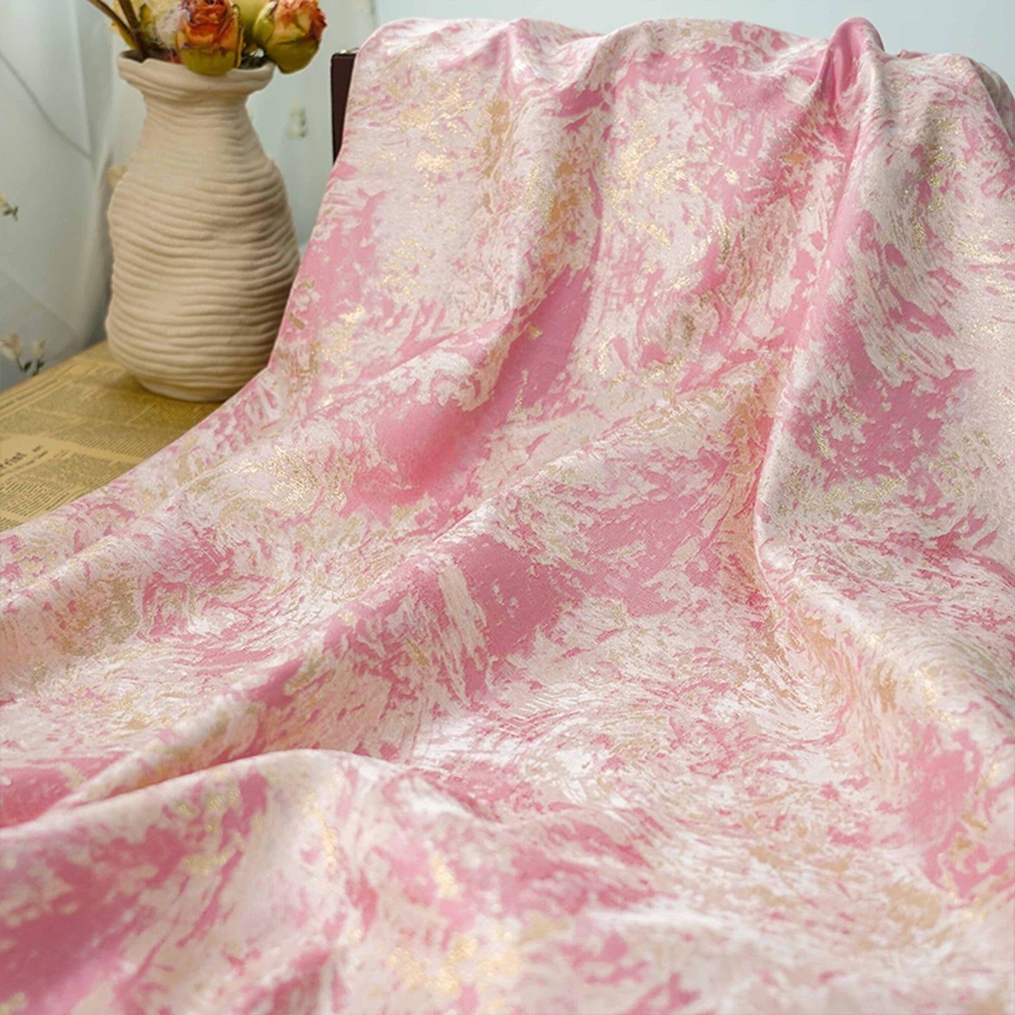 Tissu jacquard à fil doré : texture peinture à l’huile 3D, 168 cm de large