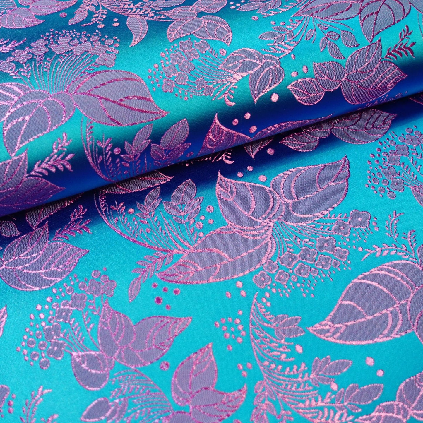 Brocart de soie à motif feuilles d'arbre, pour la confection de vêtements et d'articles d'ameublement - Largeur : 114 cm