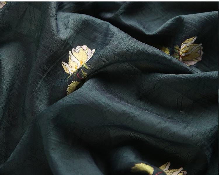 Tissu Tencel Ramie : Tissu à coudre imprimé roses, largeur 150 cm