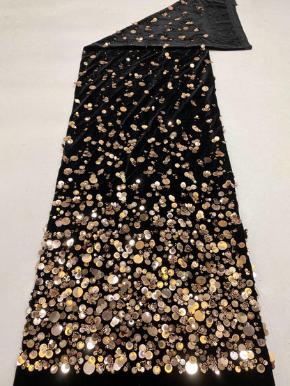 Tissu velours à sequins et perles : broderie dégradée, 124 cm de large