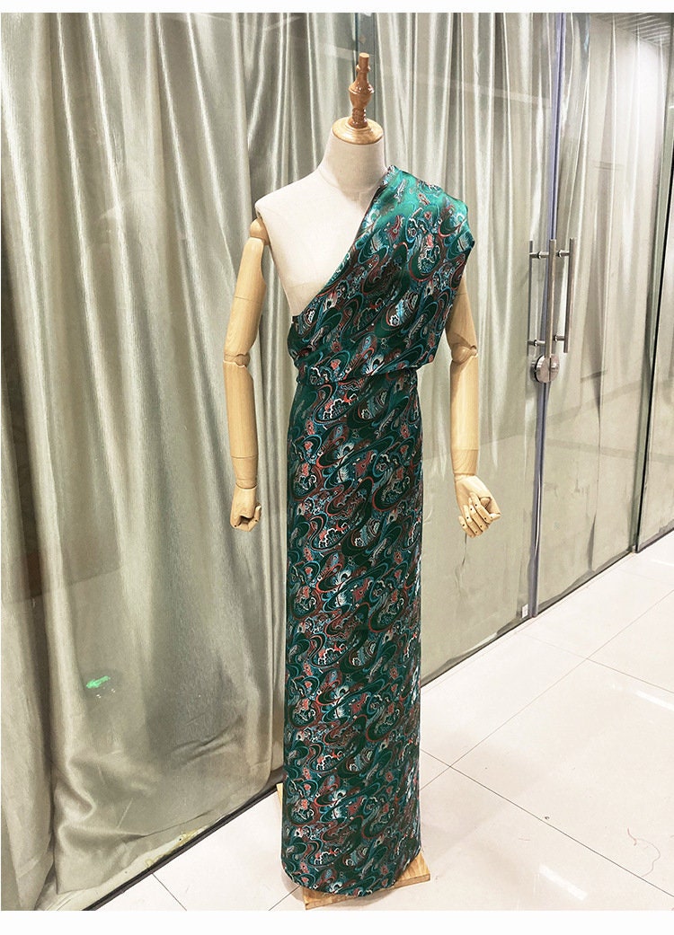 Tissu ethnique en brocart de soie : Jacquard pour robe mongole (au mètre)