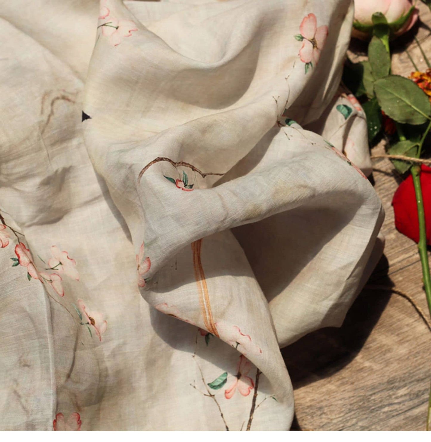 Tissu ramie au mètre : imprimé floral et oiseaux, textile doux et respirant