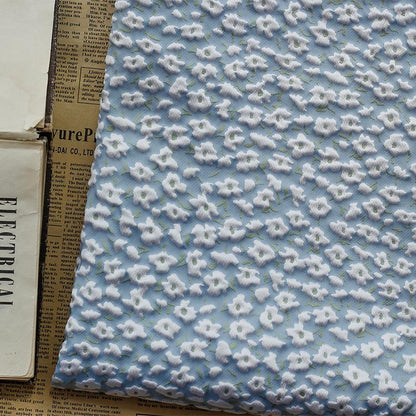 Tissu jacquard floral en relief : texture rigide 3D, largeur 135 cm (53 po) – Mélange de rayonne