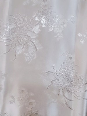 White Chrysanthemum Silk Brocade Fabric: Cheongsam Qipao Sewing Material (29.5"W)