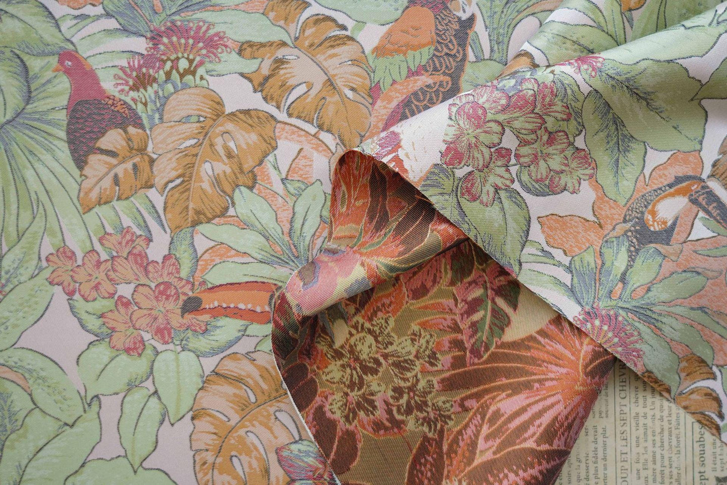 Tissu Jacquard Perroquet : Texture Peinture Feuille Verte, 152 cm de large