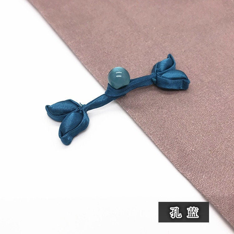 Handmade Satin Leaf Frog Buttons: Cheongsam Chinese Knot Closures