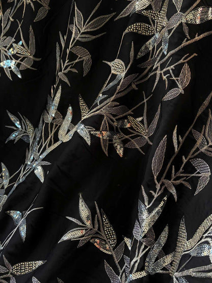 Tissu brodé de perles et de sequins ��� Patte de bambou large