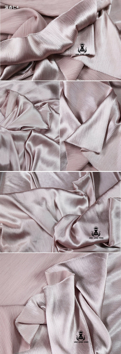 Tissu satiné brillant : texture douce, largeur 140 cm, pour costumes et décoration