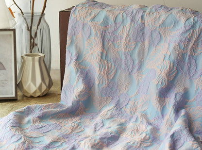 Tissu jacquard à motif de feuilles d'or : texture 3D pour ameublement, robe de bal - 140 cm de large