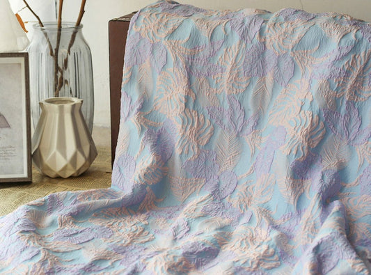 Tissu jacquard à motif de feuilles d'or : texture 3D pour ameublement, robe de bal - 140 cm de large