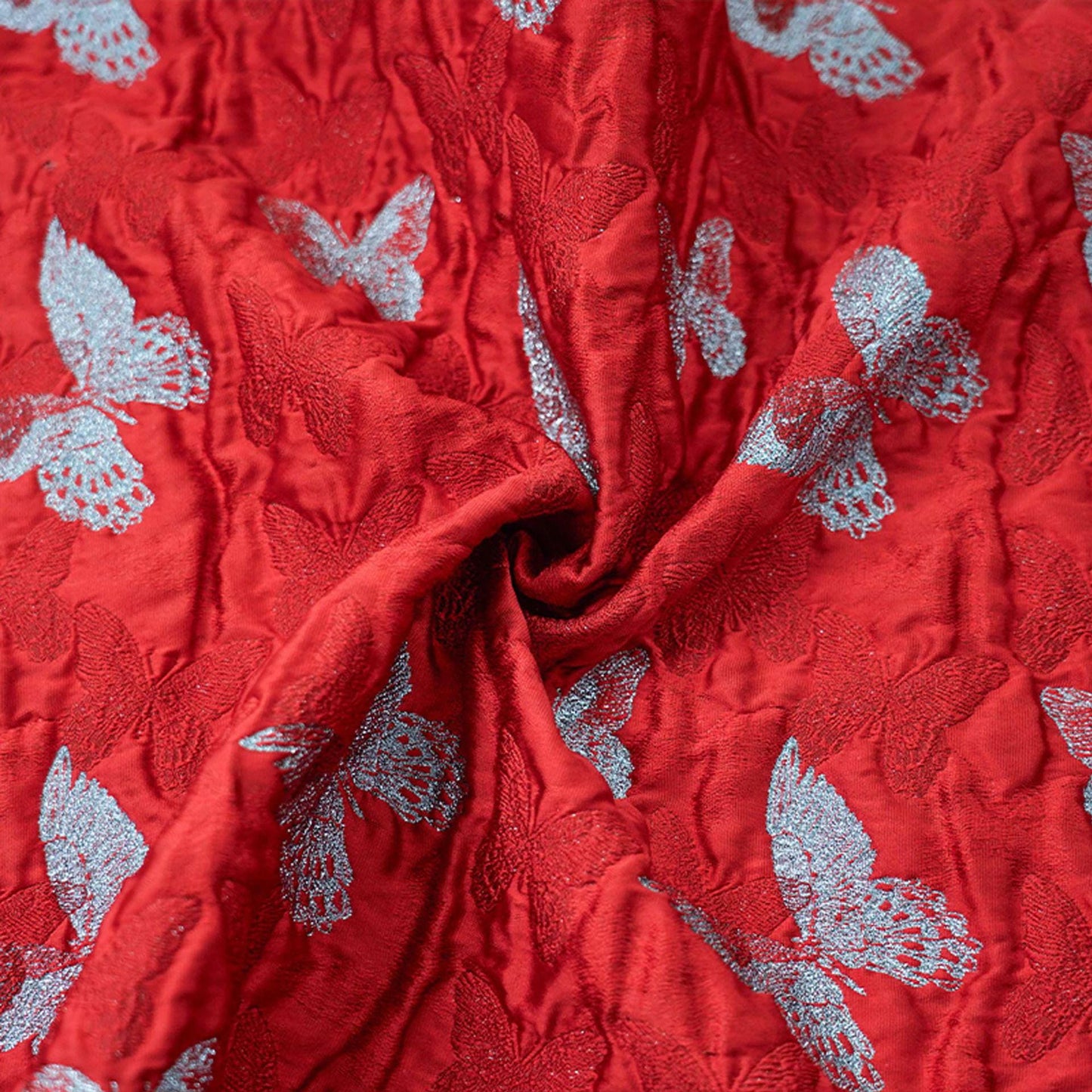 Tissu jacquard rouge à motifs papillons : 117 cm de large, tissu d'ameublement et de costumes