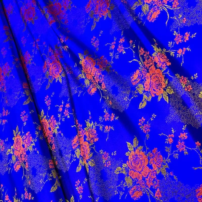 Tissu brocart de soie : motif de roses, tissu de mariage chinois (au mètre)
