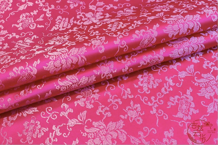 Tissu brocart à motifs floraux : Damas jacquard en soie et rayonne de 89 cm de large - Couture, matelassage, ameublement