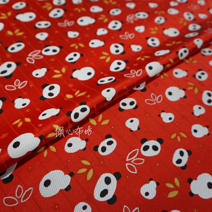 Tissu satiné brodé Panda : tissu de couture chinois à motifs de feuilles de bambou (largeur 45")