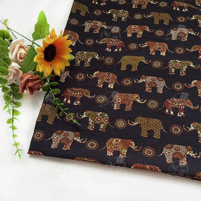 Tissu en coton à imprimé éléphants : motif ethnique superposé, matelassage et couture