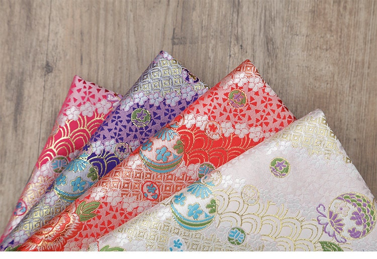 Tissu brocart de soie à motif de fleurs de cerisier : tissu de kimono japonais Kinran (largeur 29,5")