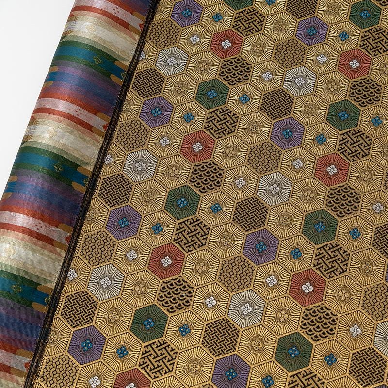 Tissu brocart japonais Nishijin : Damas de soie jacquard or à motif écaille de tortue