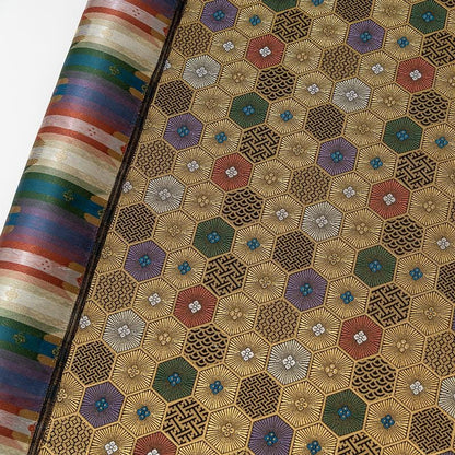 Tissu brocart japonais Nishijin : Damas de soie jacquard or à motif écaille de tortue