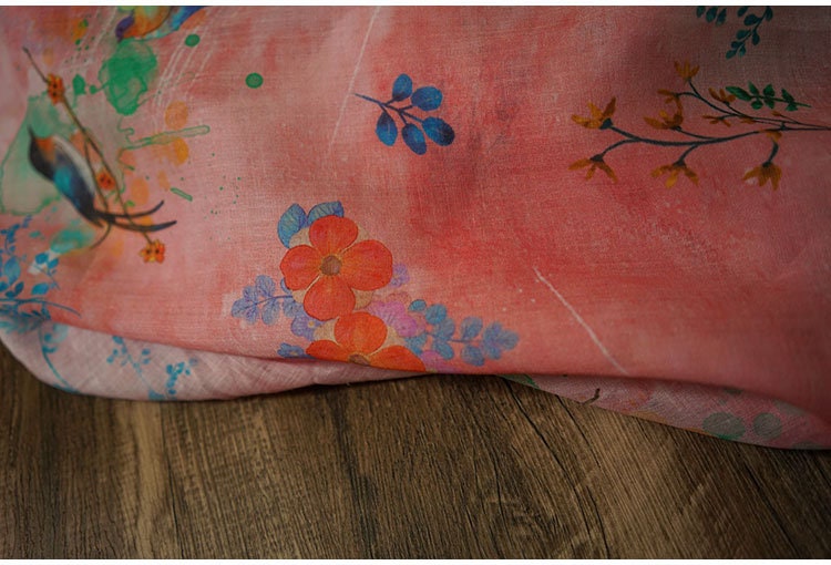 Tissu ramie à motif floral printanier : textile léger pour vêtements et maison, 140 cm de large