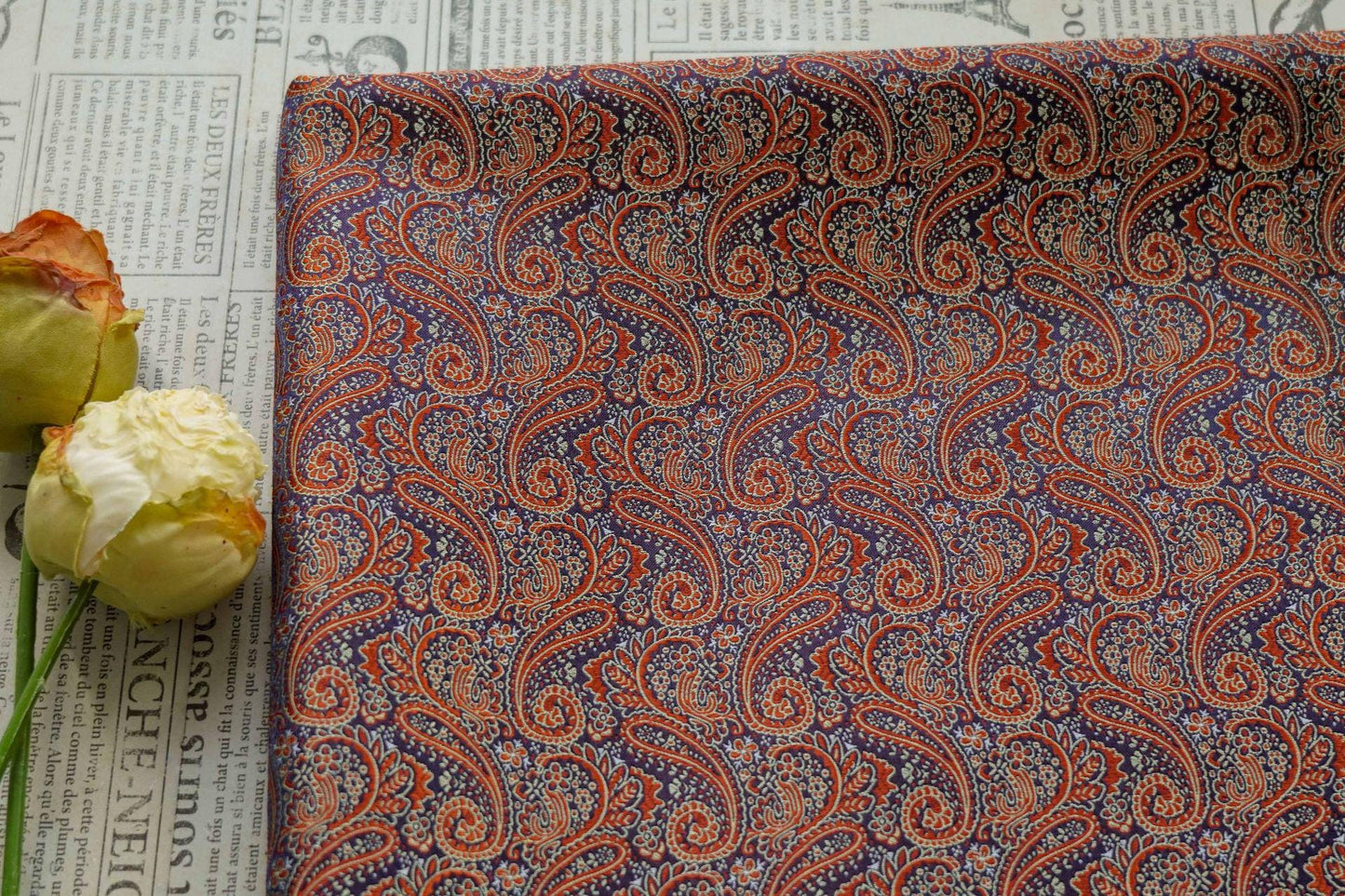 Tissu jacquard à motif cachemire ethnique pour chemises et robes vintage, largeur 65 pouces