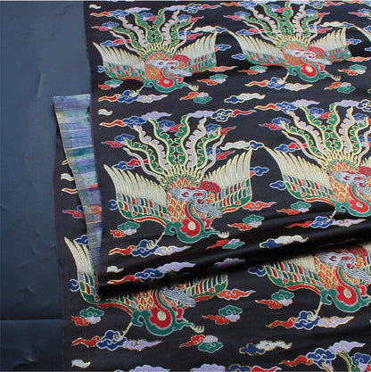 Tissu damassé jacquard Phoenix : mélange de soie et de rayonne rouge et noir