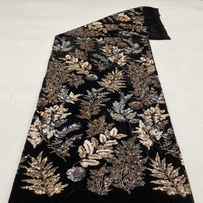 Tissu brodé de sequins en velours noir ��� Texti de perles multicolores" Large