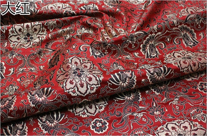 Tissu brocart à fleurs de lotus rouges : Coussin Cheongsam chinois, 150 cm de large