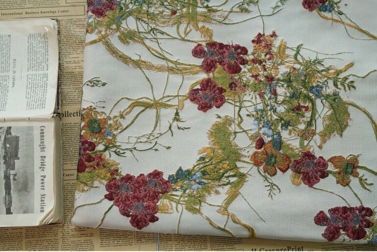 Vine Flower Jacquard Fabric: 3D Oil Painting Texture, 58" Wide