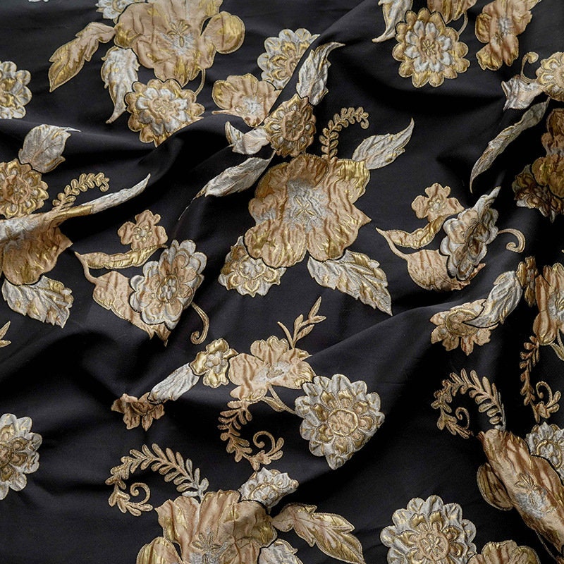 Retro Palace Brocade Fabric: 3D Jacquard Floral Upholstery, Costume Fabric