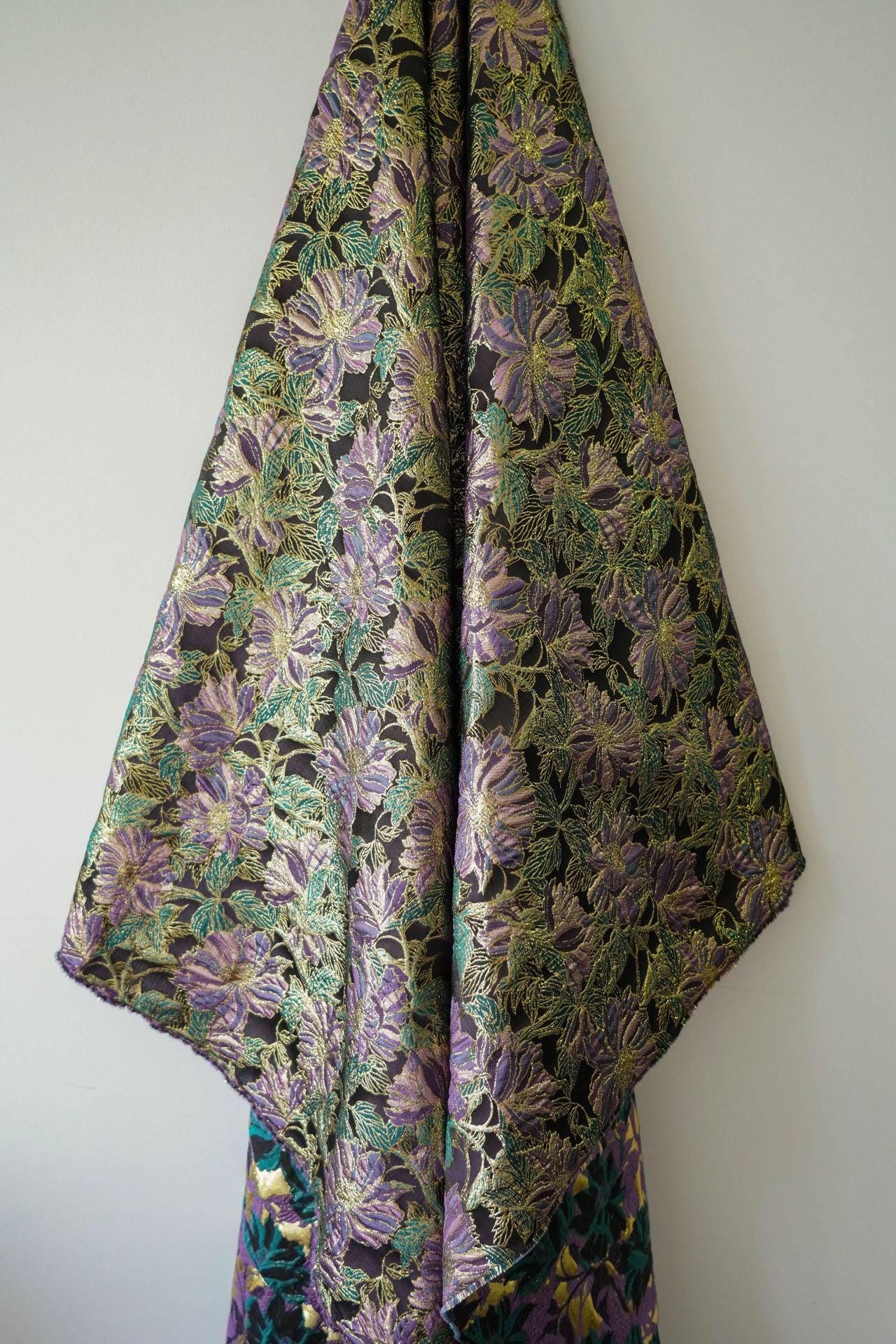 Gold Thread Jacquard Fabric: Retro Reversible Upholstery, Costume, Decor