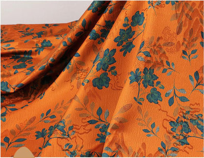 Tissu en soie imprimé numérique « Plum Blossom Tea », 150 cm de large.