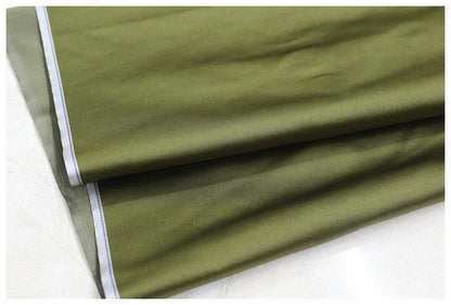 Brocart de soie uni : vert et gris argenté, largeur 74 cm, vendu au mètre