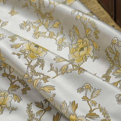Brocart de soie à motif floral jacinthe, largeur 160 cm (vendu au mètre)