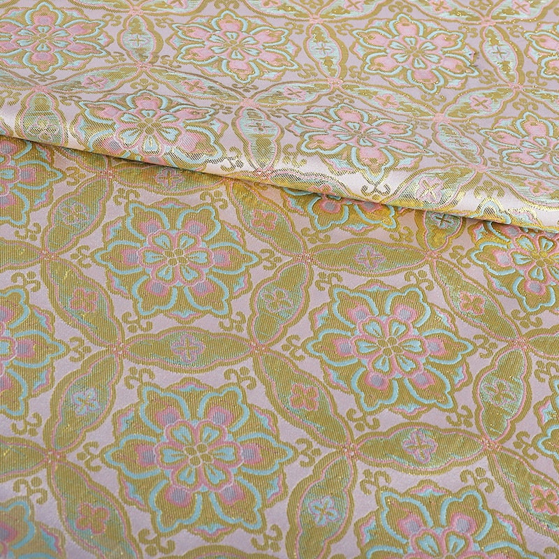 Tissu brocart Baoxiang de Dunhuang : 150 cm de large, tissu pour robe cheongsam tibétaine