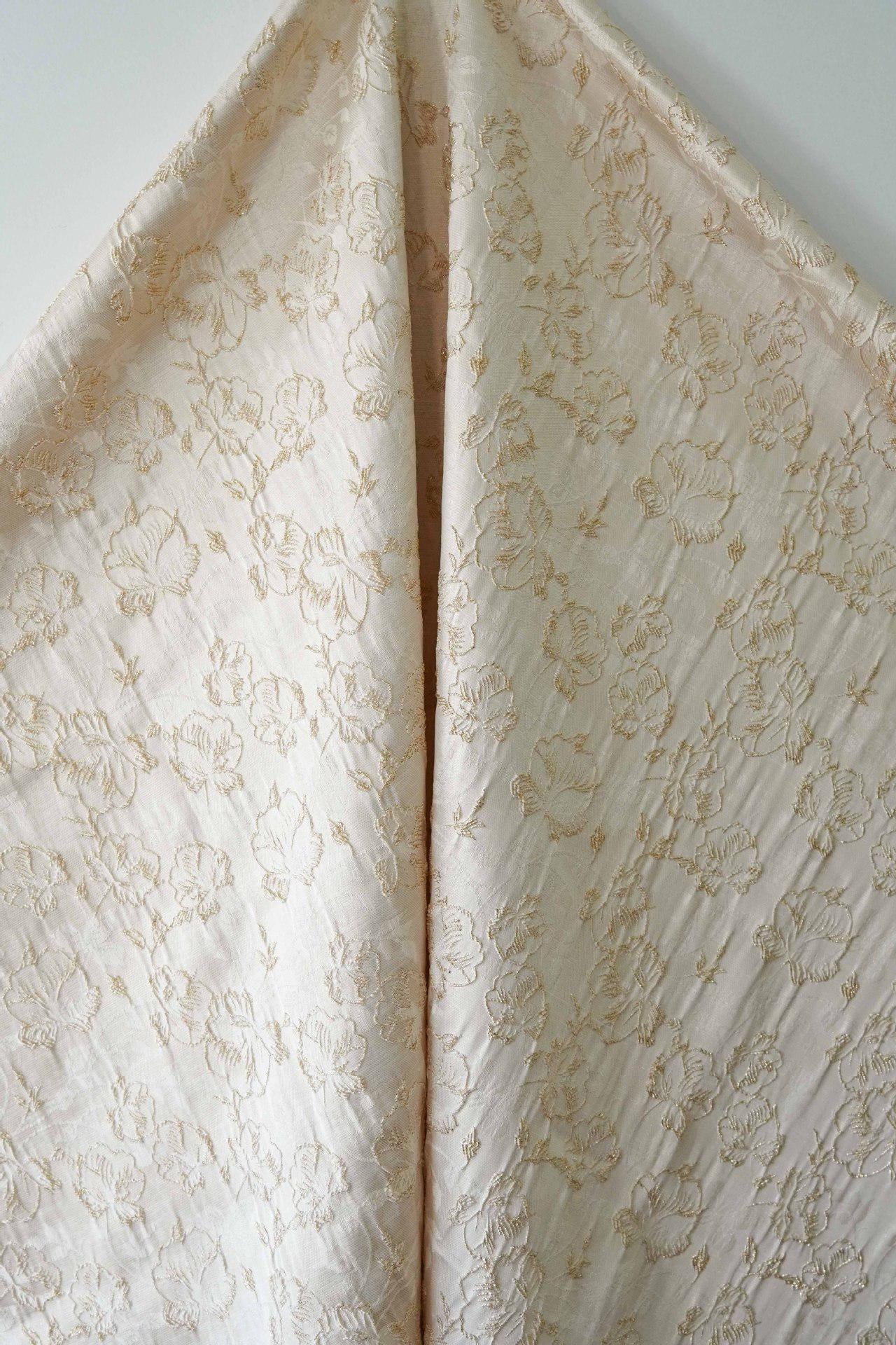 Tissu jacquard à motif floral en relief et fil doré - Brocart texturé de luxe pour ameublement, robes, patchwork, décoration intérieure - Large