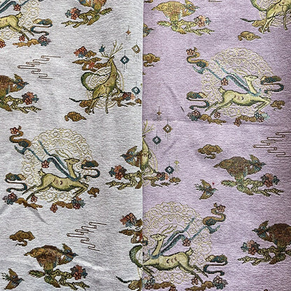Tissu jacquard chenille à motif cerf : Brocart élégant pour ameublement, costumes et décoration