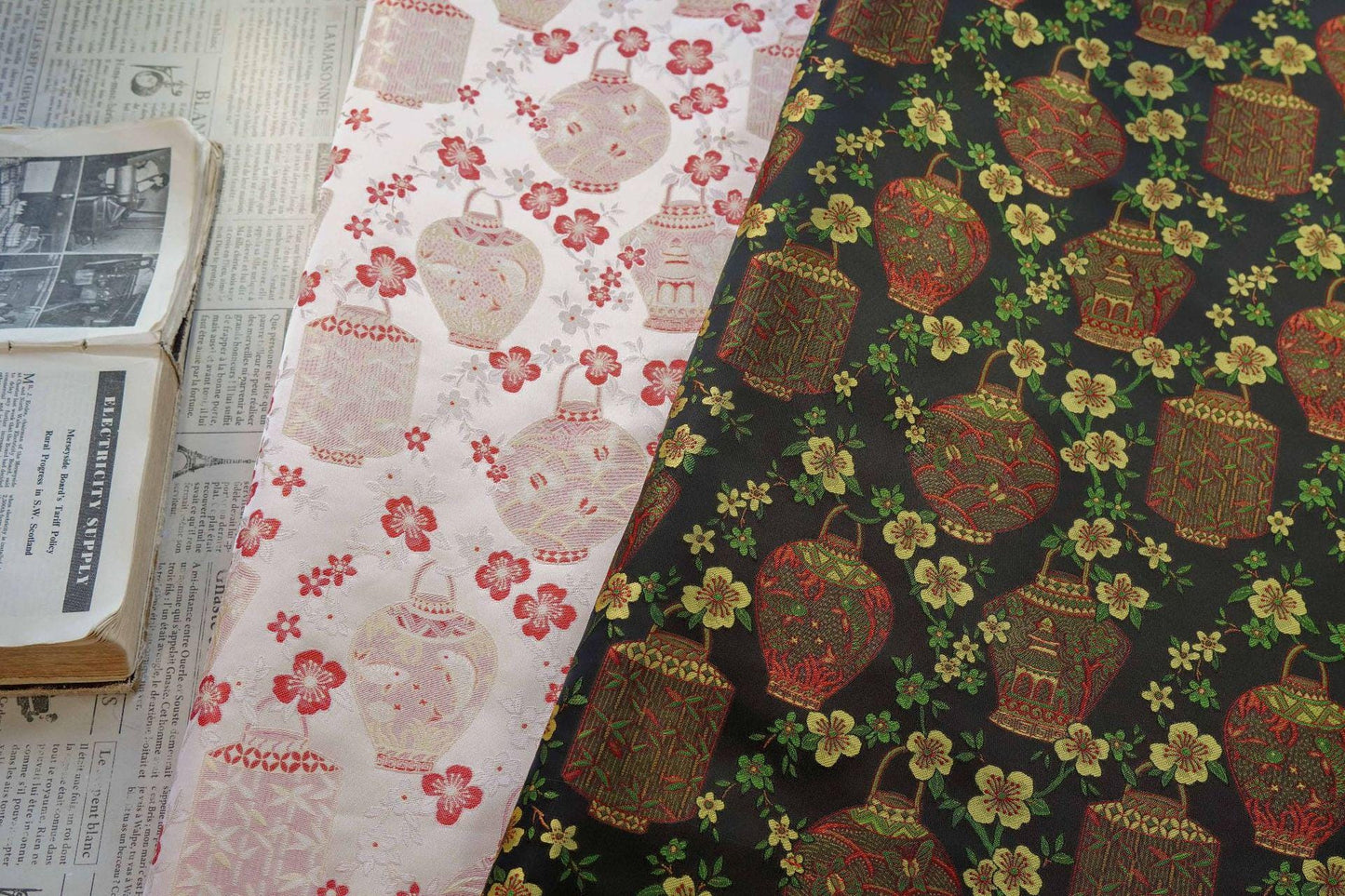Tissu brocart Lanterne Fleur de Prunier - Tissu décoratif tissé, 157 cm de large