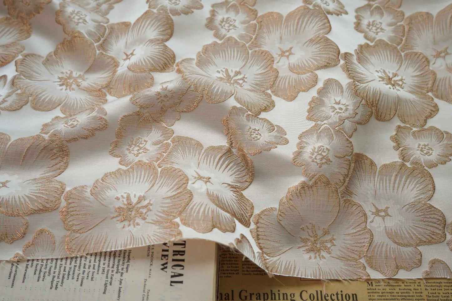 Flower Jacquard Fabric: 3D Texture Polyester, 55" Wide